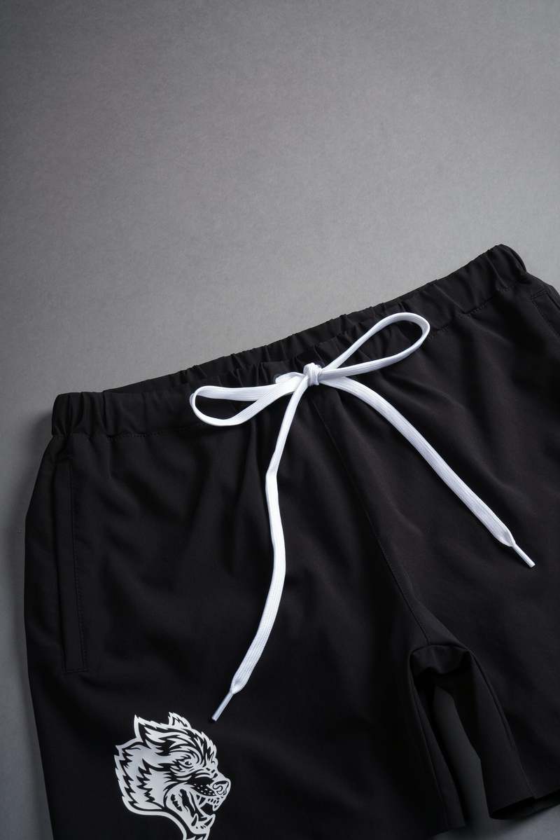 Darc Sport Wolves Represent Compression Shorts Czarne | 0653978-KP